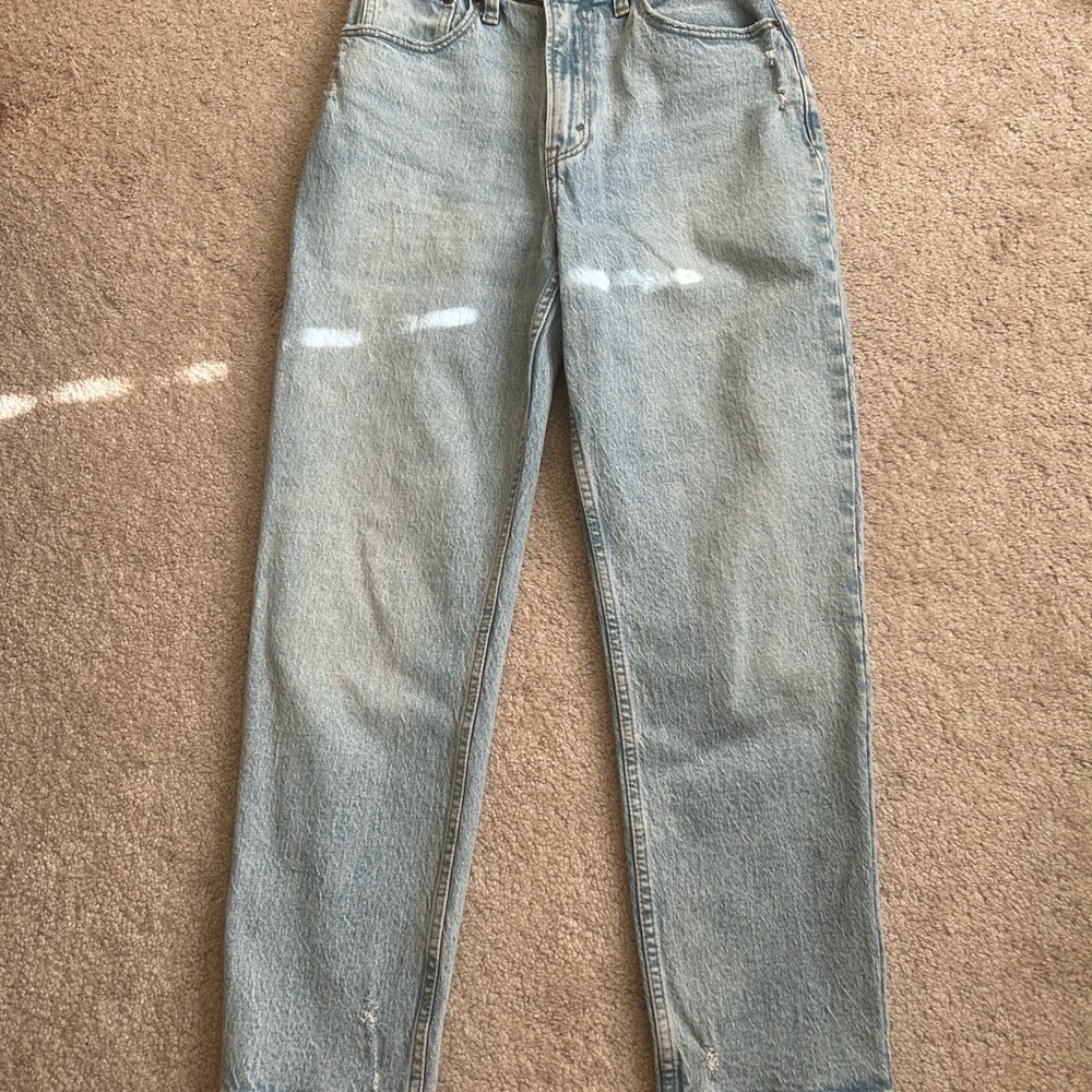 Abercrombie & Fitch — The 90’s Straight Ultra High Rise Curve Love